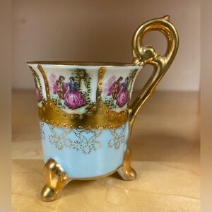 VINTAGE COLLECTABLE ARNART CREATION CUP ON THREE LEGS GOLD TRIM JAPAN